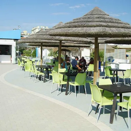 In Lido Degli Estensi 21215 Appartement